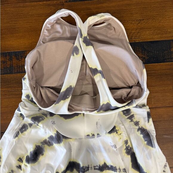 Lululemon NWOT White Tie-Dye Court Crush Dress w/built-in bra & shorts - Size 6 - Picture 5 of 11